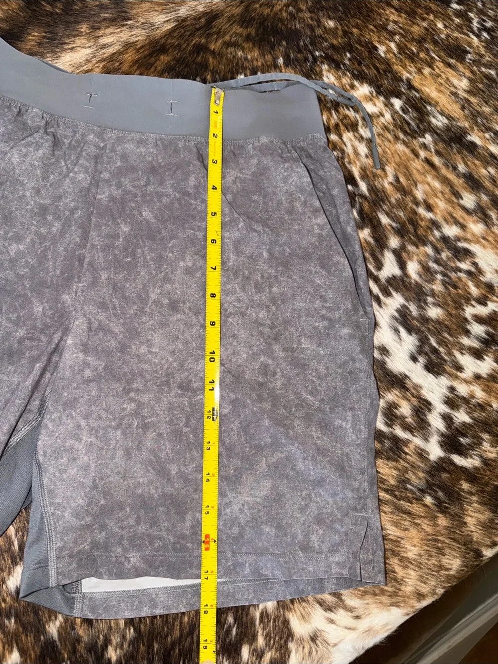Lululemon Men's Performance Athletic Shorts - Gray